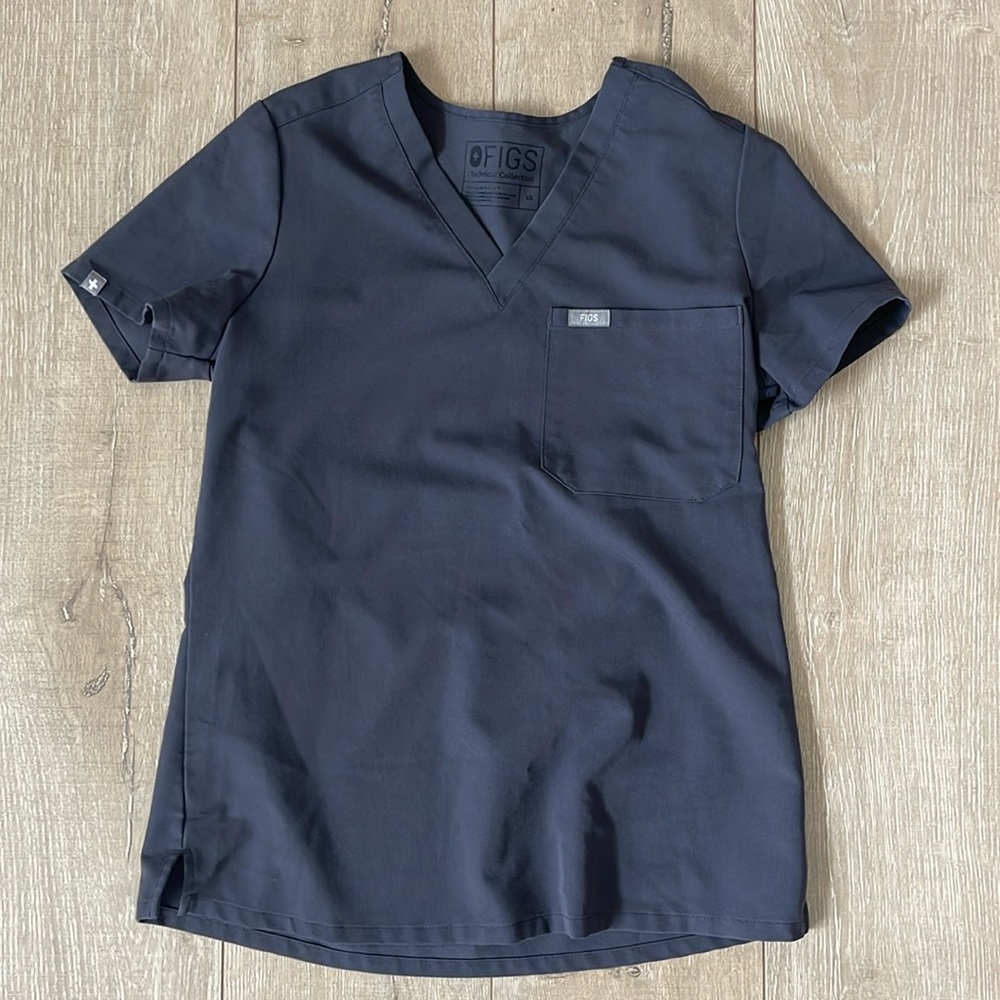 XS figs one pocket scrub top